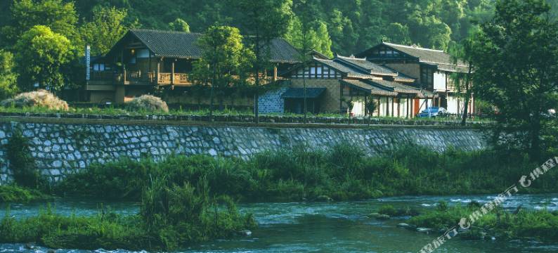 张家界龙舍土家庄园民宿图片
