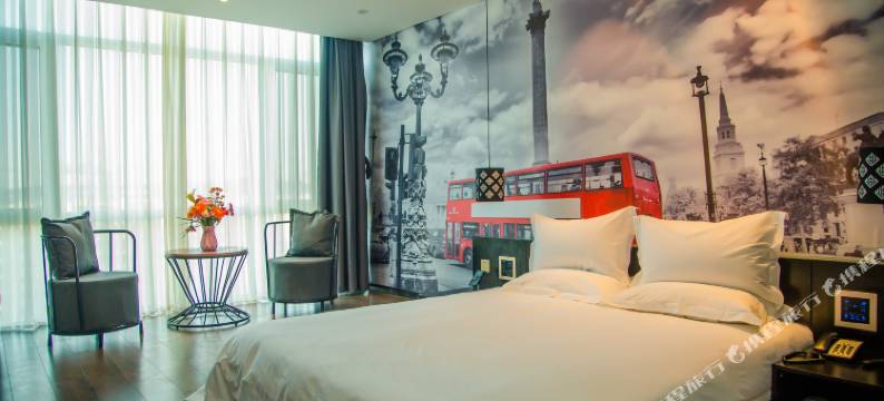 艺龙米高时尚酒店(费县新汽车站店)图片