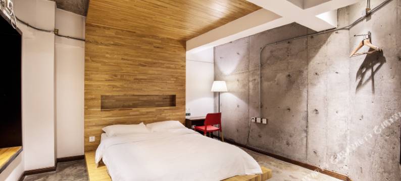 联合庭院青年酒店(大连火车站东关街历史文化街区店)图片