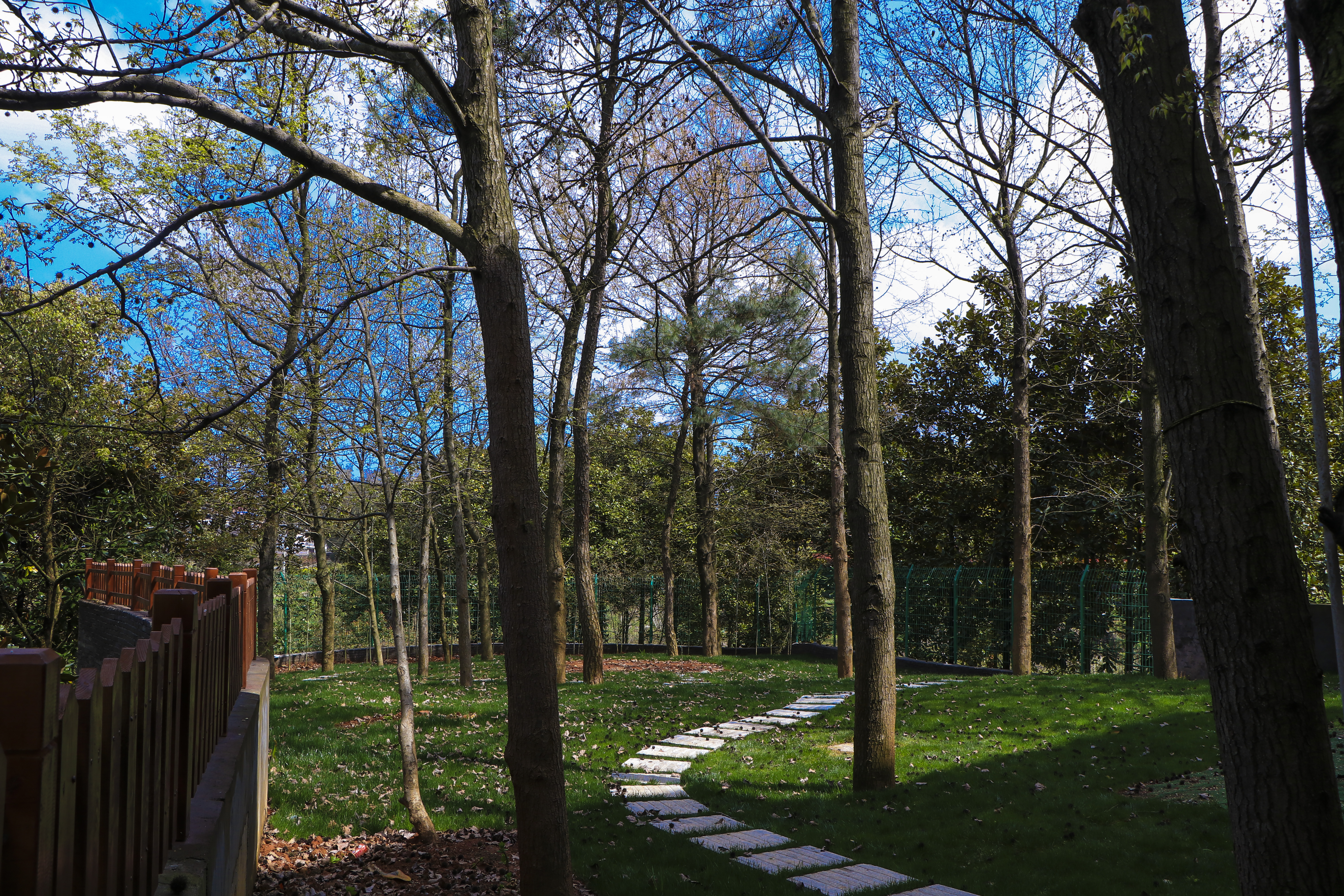 Xinchang Meets A Resident of XishanOver view