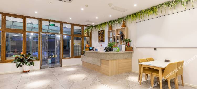 小船酒店(青岛极地海洋世界店)图片