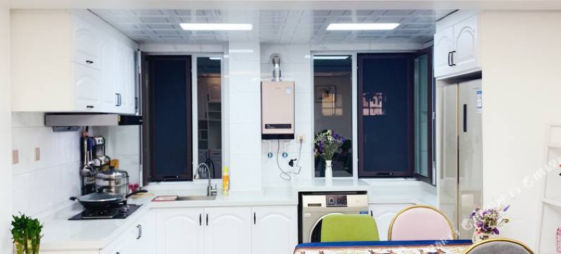 威海车站轻奢两居做饭齐全有地暖公寓图片