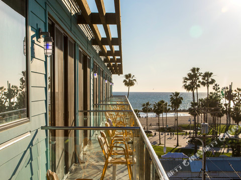 欧文威尼斯海滩酒店