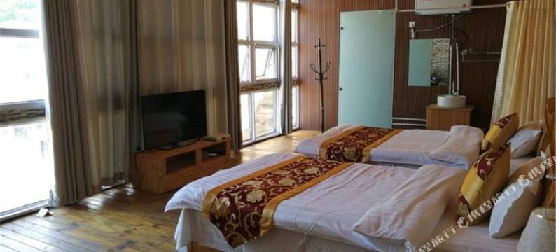 蟒河吊脚楼客栈图片