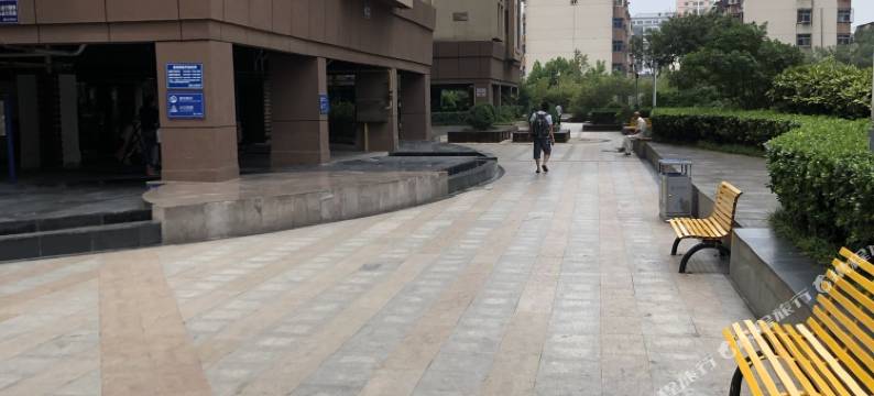 憨豆酒店公寓(郑州正弘数码公寓店)图片