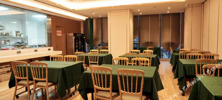 铂顿国际公寓(广州钟落潭地铁站庆达广场店)图片