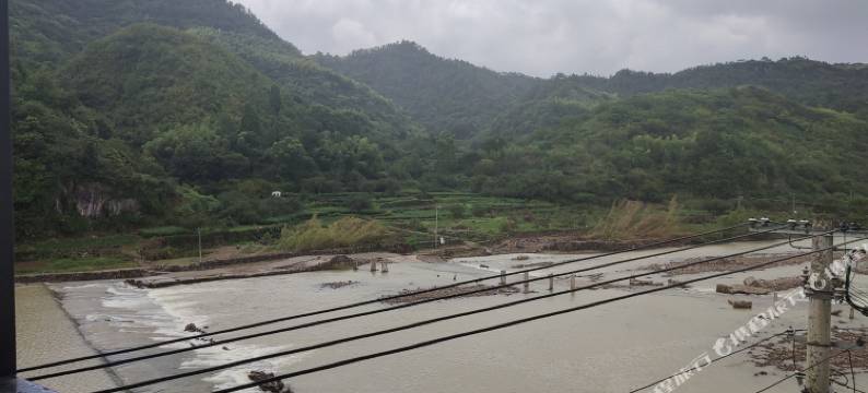 新昌天然山庄民宿图片