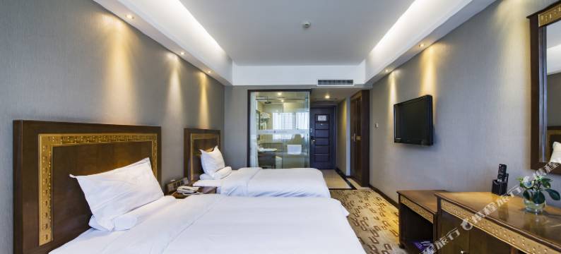 大连日月潭大酒店(大连火车站店)图片