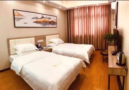 卫辉青舍宾馆(万隆购物广场店)