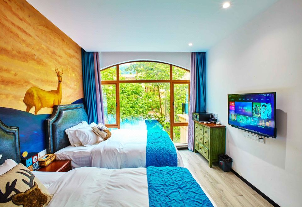  Hotel Overview