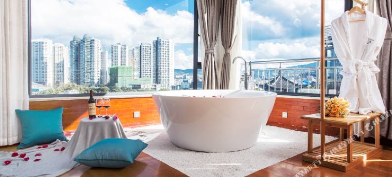 大理海天一色海景酒店(洱海公园兴盛大桥店)图片