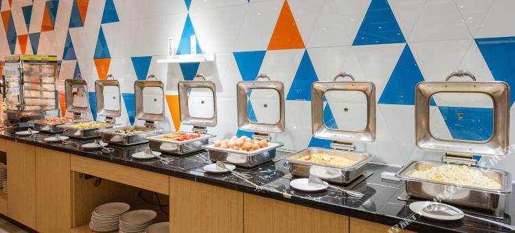 H水晶酒店(大连开发区金马路店)图片