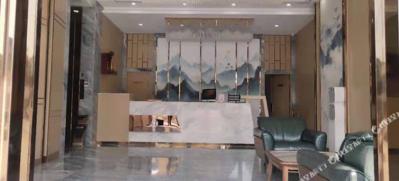 坤善行政酒店(深圳横岗地铁站店)图片