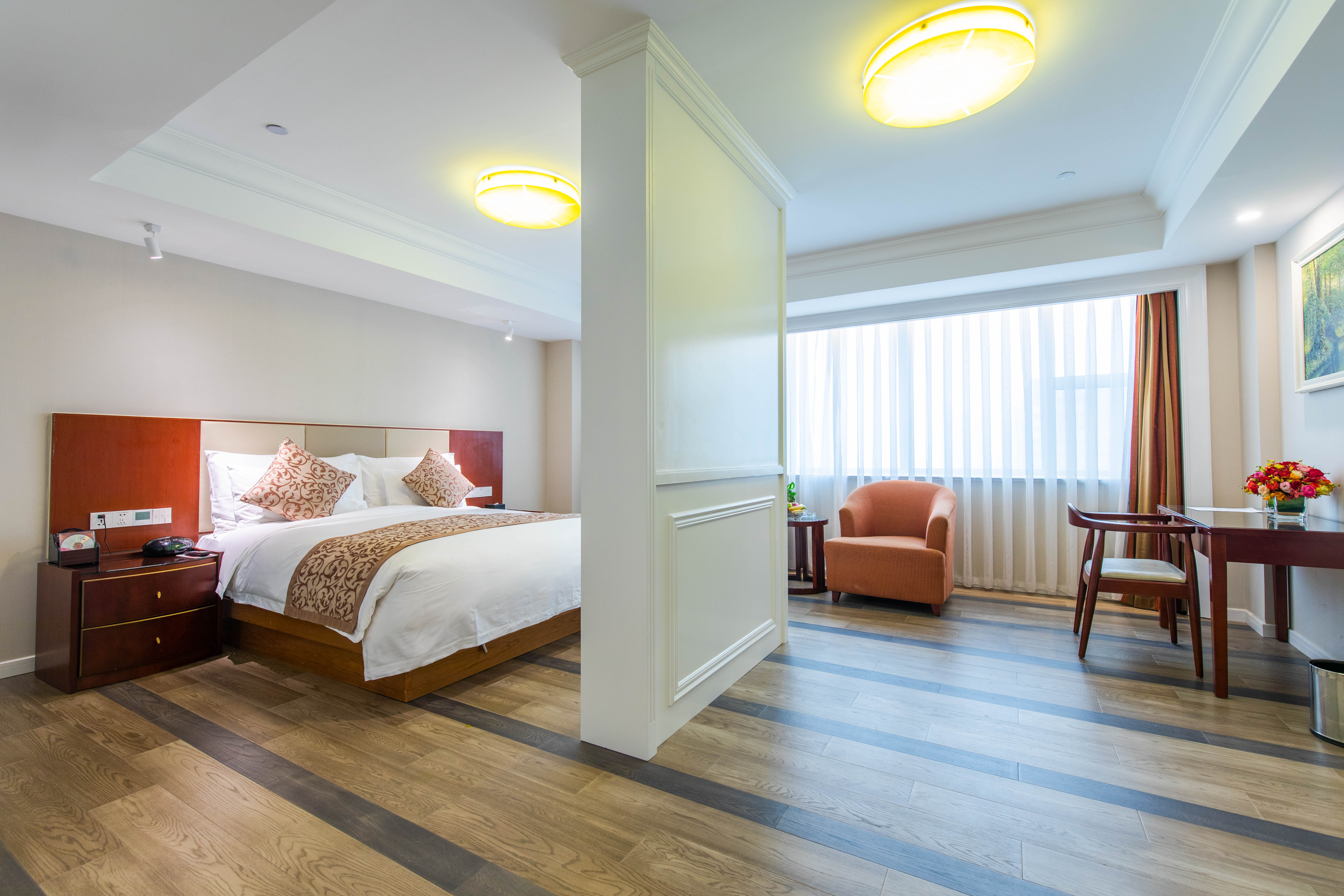 PLAZA INTERNATIONAL HOTEL ZHEJIANG Over view