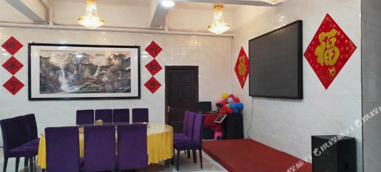 临江小镇假日酒店图片