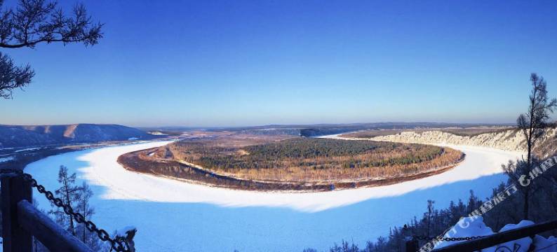 漠河峰悦之约酒店(松苑公园店)图片