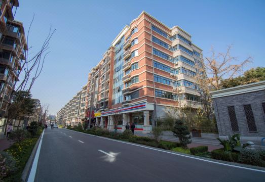 Chengdu Qingju Hotel (Kuanzhai Alley)Hotel Overview