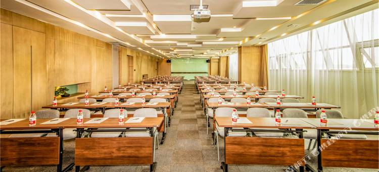 榆林榆阳西路火车站亚朵酒店图片