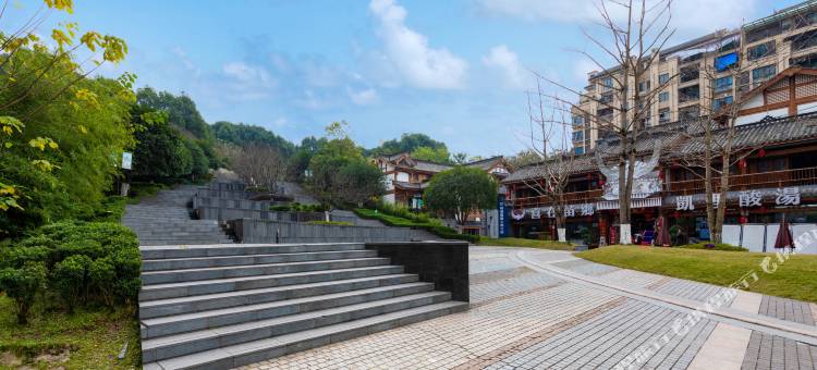 华爵酒店(重庆东站邱家湾地铁站店)图片