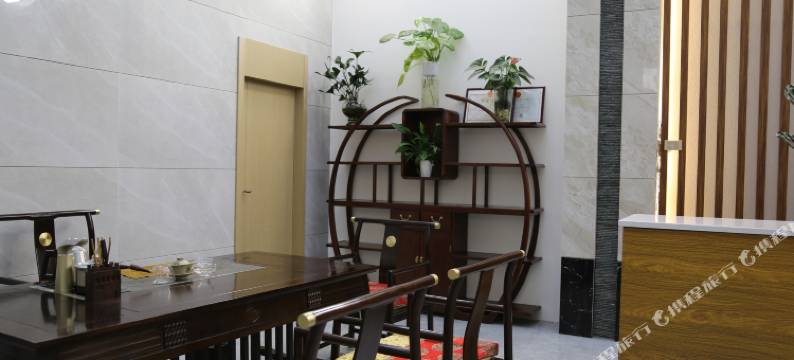 华宁人和酒店图片