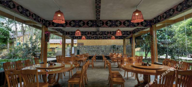 骆越田园假日酒店(大新安平仙河店)图片