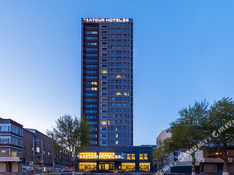 呼和浩特万象城锡林郭勒南路亚朵酒店