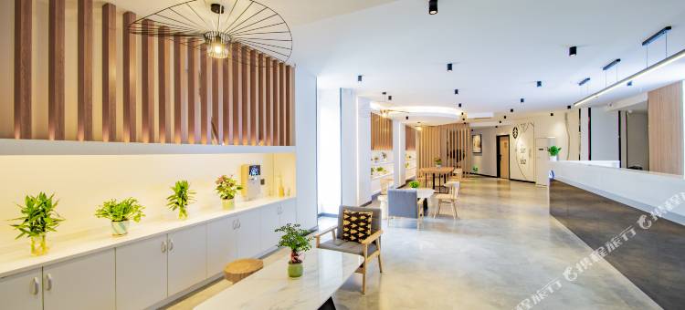 青季酒店(海口骑楼老街南亚广场店)图片