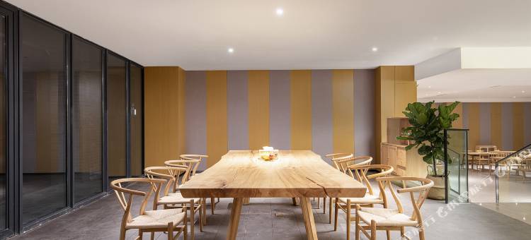 盛铂仕丹酒店(青城山景区高铁站店)图片