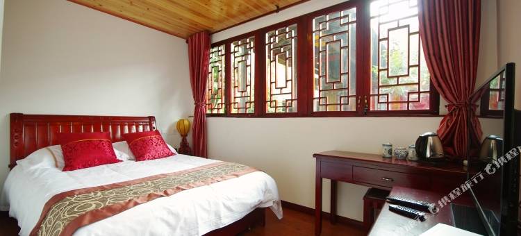 峨眉山半山居四合院图片