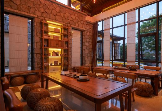 The One Hotels & Resorts Hotel Overview