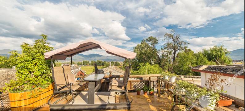 丽江忘山海堂客栈图片