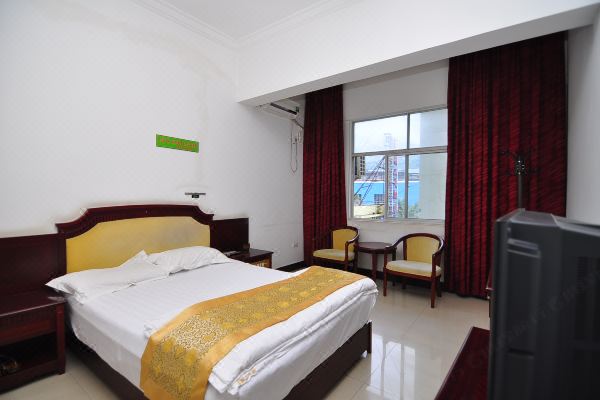 新平嘎洒精工大酒店