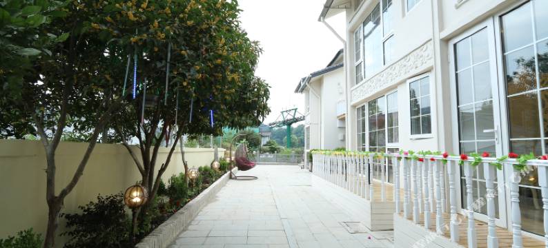 杭州山霞酒店(灵一弘店)图片