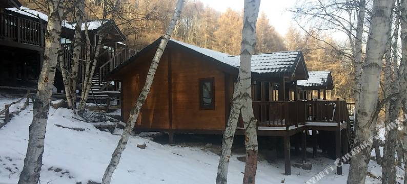 张家口翠云山森林滑雪民宿图片