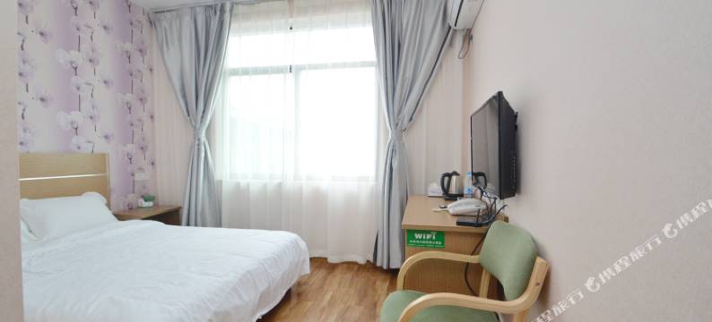 南京万程快捷酒店(长江大桥北地铁站)图片