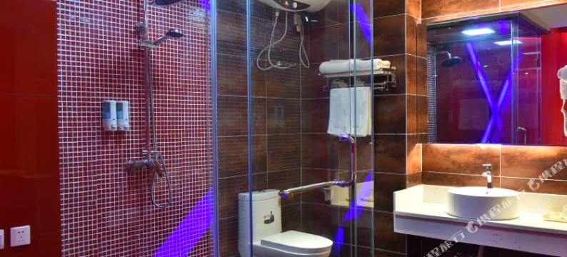 洛阳佳琦主题酒店(龙门高铁站宝龙广场店)图片