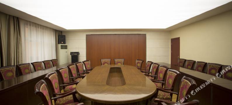 西乡山河大酒店图片