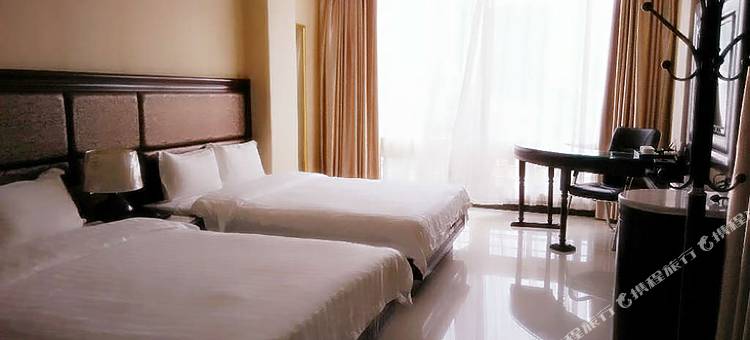 化州宏华龙酒店图片