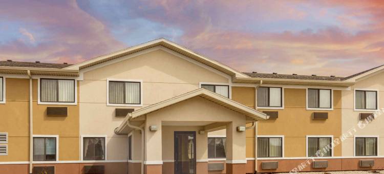 丰第拉克速8酒店(Super 8 by Wyndham Fond du Lac)图片