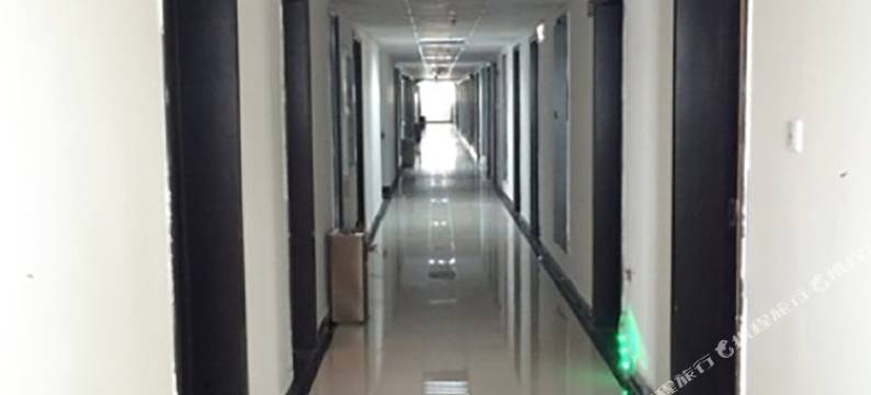 红松宾馆(郑州郑大新校区店)图片