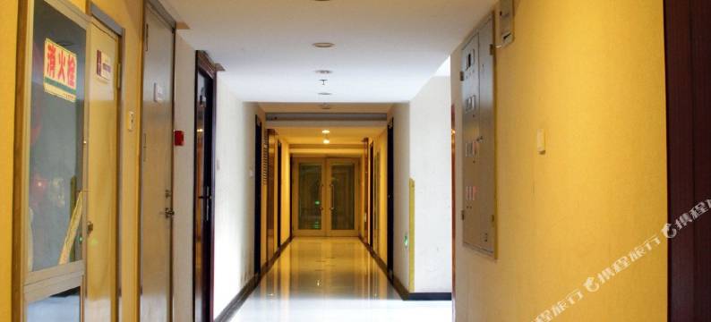 华美酒店(西安钟楼地铁站回民街店)图片