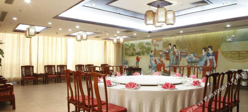 廉江罗二酒店图片