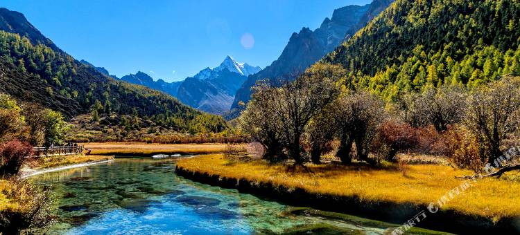 稻城亚丁香格拉大酒店(香格里拉镇店)图片