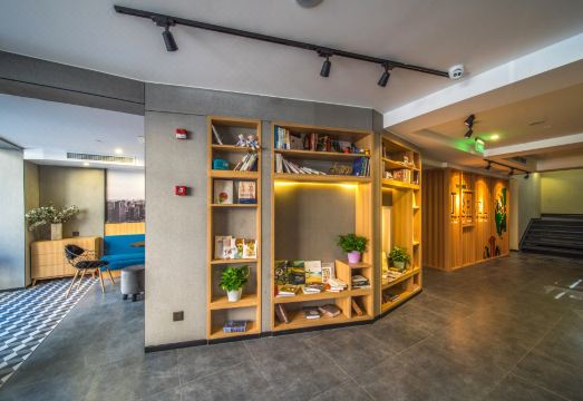 Atour Light Hotel, Jinli Wuhouci Metro Station, Chengdu Hotel Overview