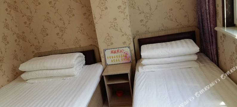 长白山金地迎河旅店图片