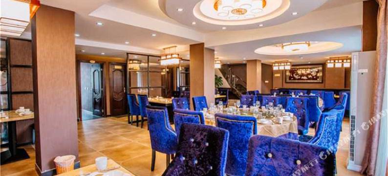 OYO昆明鸿锦大酒店图片