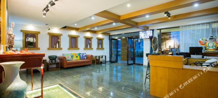 泸沽湖匠心湖畔酒店图片