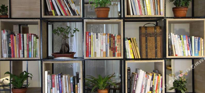 永阳坊艺术酒店(西安高新管委会体育馆地铁站店)图片