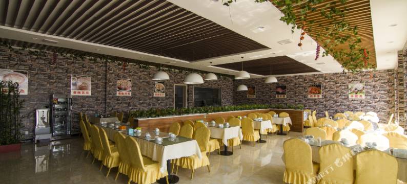 张北天缘居假日酒店图片