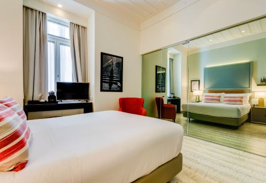 Vincci Baixa Hotel Overview